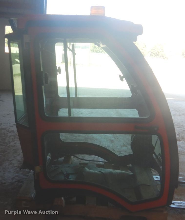 image for item HE9706 Kubota F2880  lawn mower