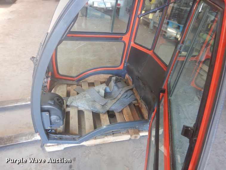 image for item HE9706 Kubota F2880  lawn mower