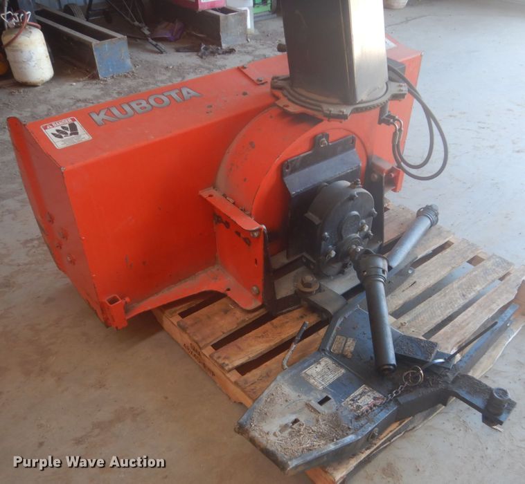 image for item HE9706 Kubota F2880  lawn mower