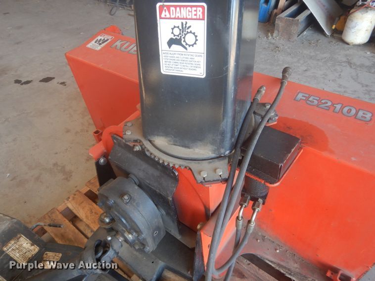 image for item HE9706 Kubota F2880  lawn mower