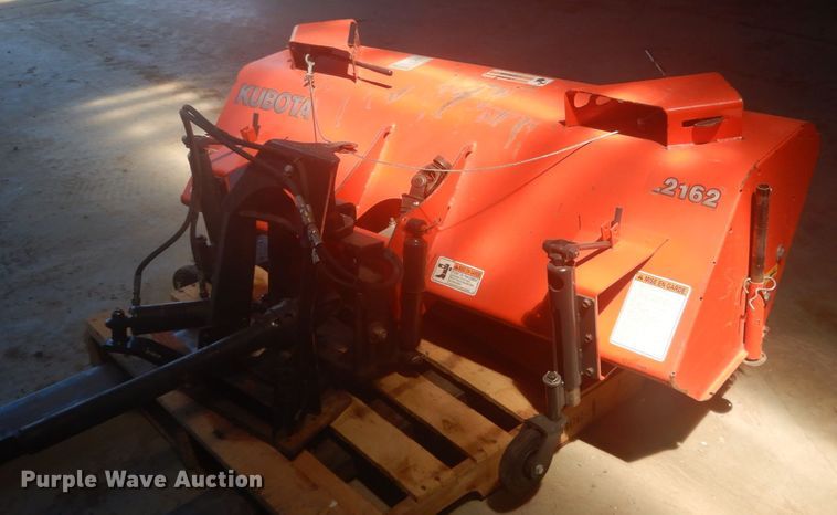 image for item HE9706 Kubota F2880  lawn mower