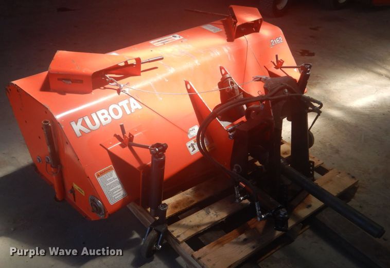 image for item HE9706 Kubota F2880  lawn mower