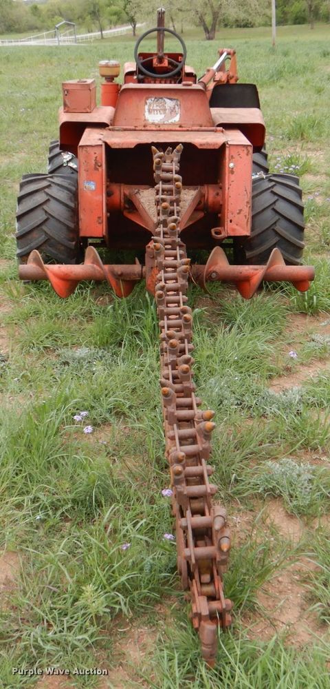 image for item HL9405 Ditch Witch R60  trencher