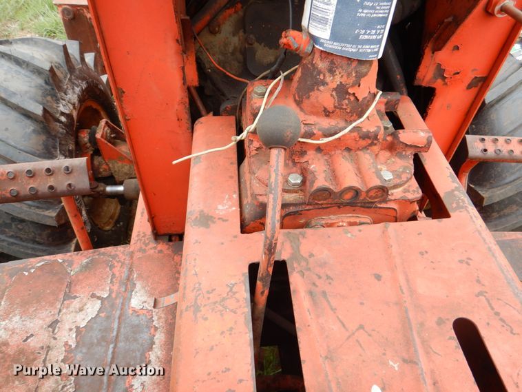 image for item HL9405 Ditch Witch R60  trencher