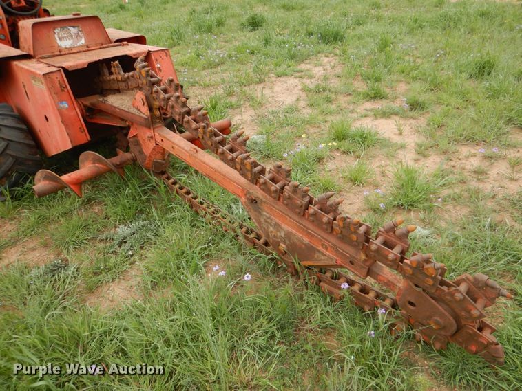image for item HL9405 Ditch Witch R60  trencher