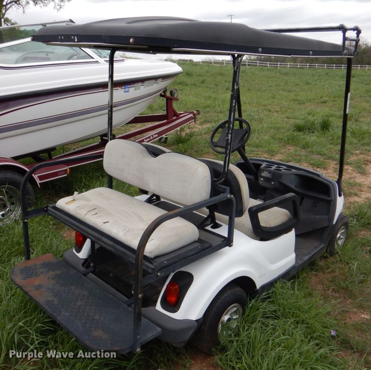 image for item HL9408 2010 Yamaha YDRE3  golf cart