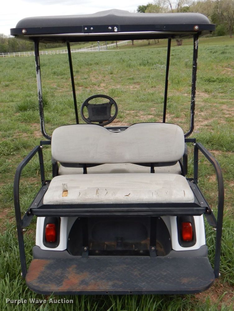 image for item HL9408 2010 Yamaha YDRE3  golf cart