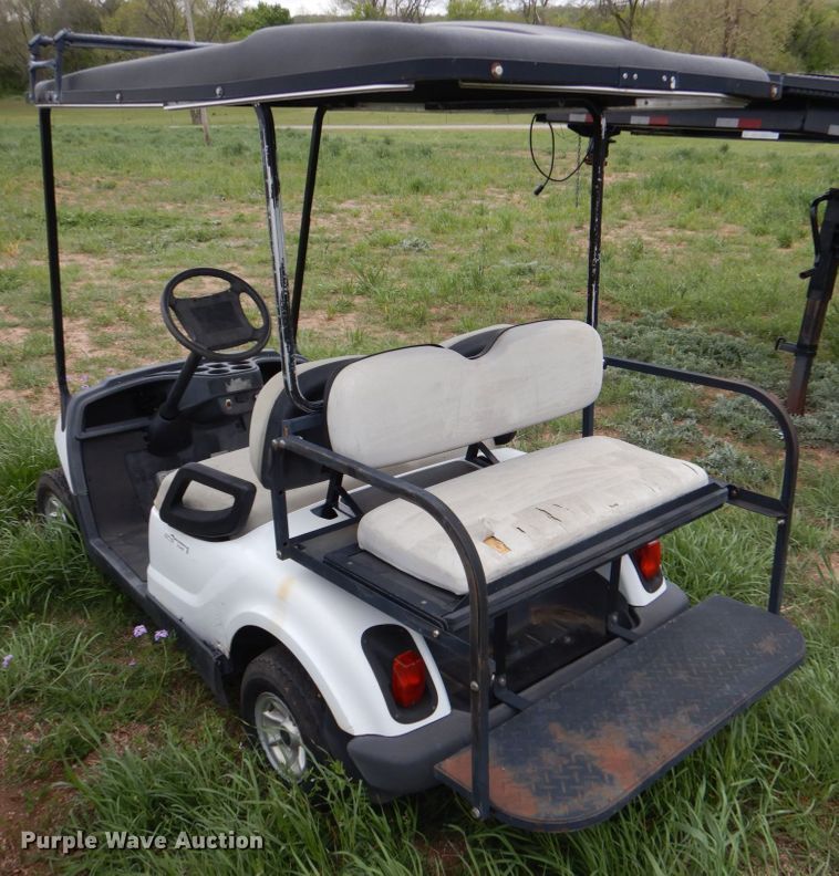 image for item HL9408 2010 Yamaha YDRE3  golf cart