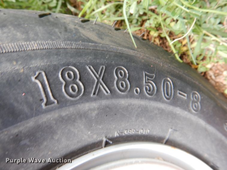 image for item HL9408 2010 Yamaha YDRE3  golf cart