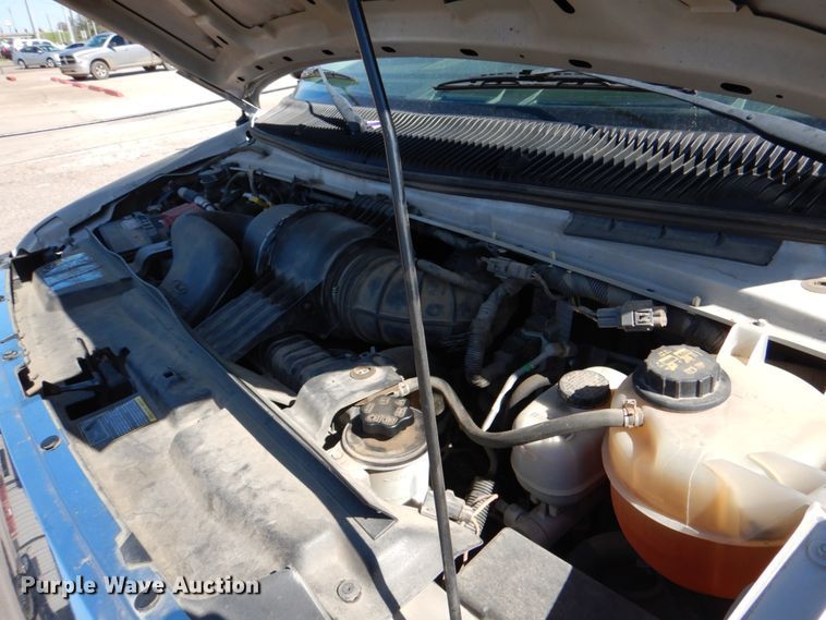 image for item HL9452 2013 Ford E450 Super Duty  shuttle bus