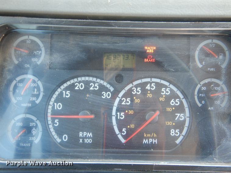 image for item HL9453 2006 Freightliner M1035  shuttle bus