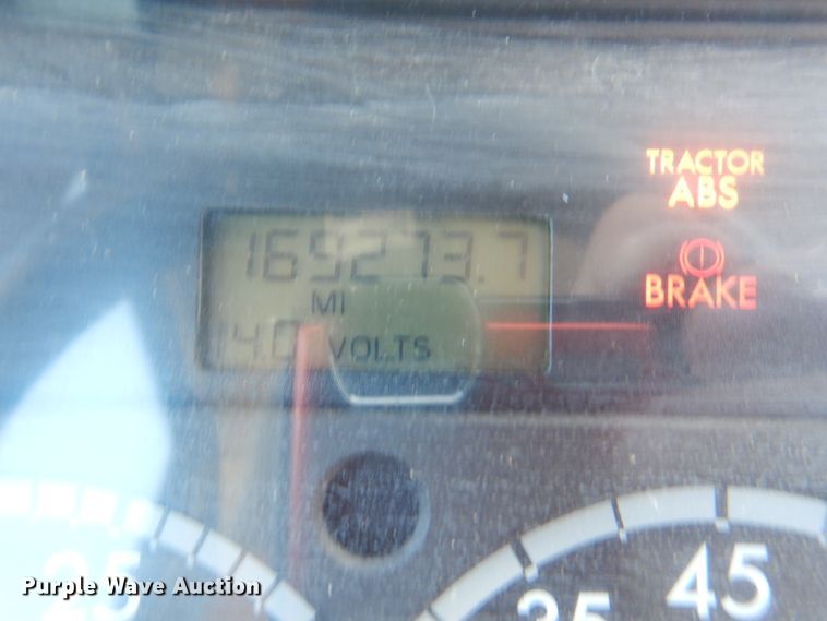 image for item HL9453 2006 Freightliner M1035  shuttle bus