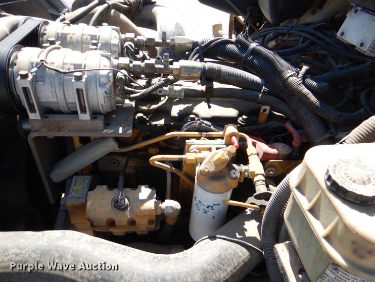 image for item HL9453 2006 Freightliner M1035  shuttle bus