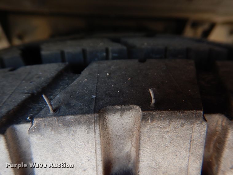 image for item HL9453 2006 Freightliner M1035  shuttle bus