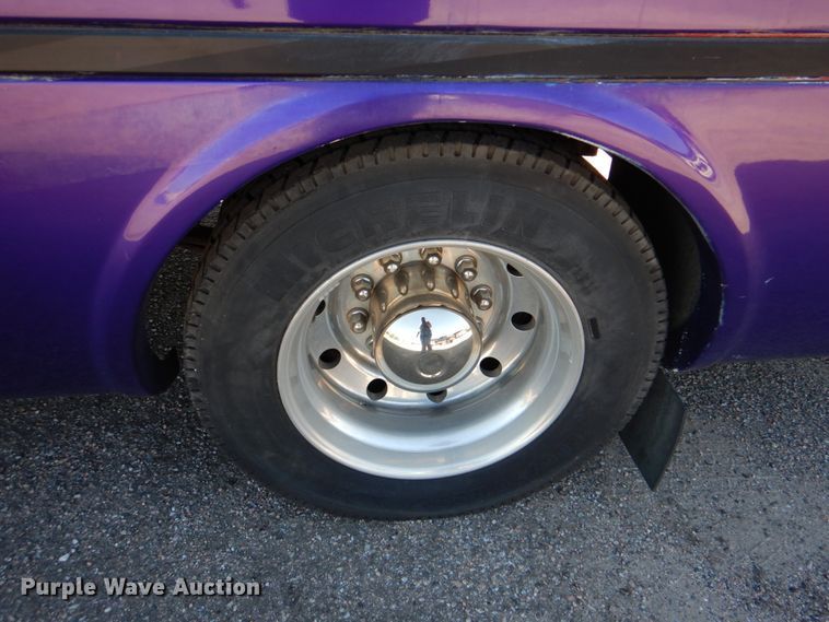 image for item HL9453 2006 Freightliner M1035  shuttle bus