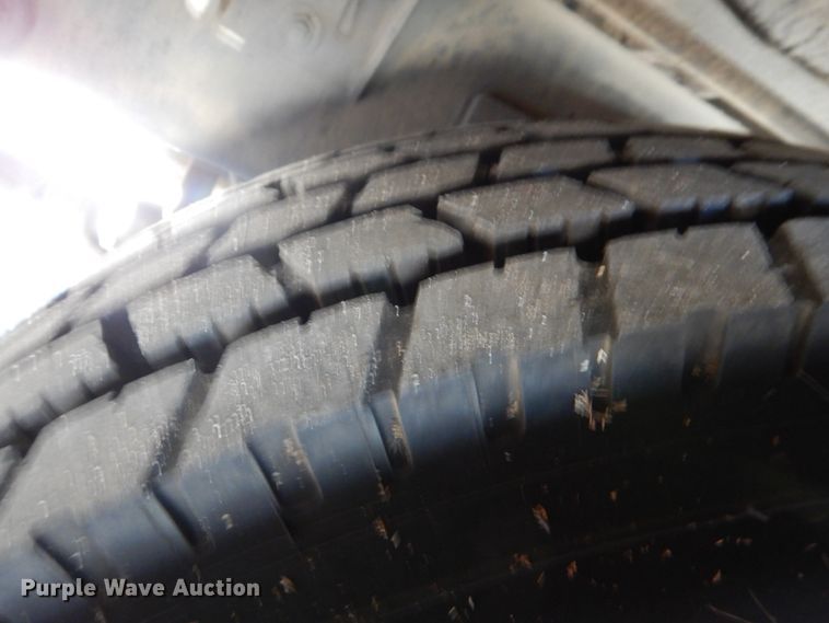 image for item HL9453 2006 Freightliner M1035  shuttle bus