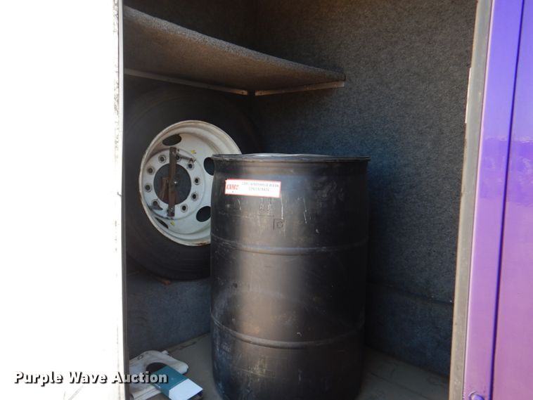 image for item HL9453 2006 Freightliner M1035  shuttle bus