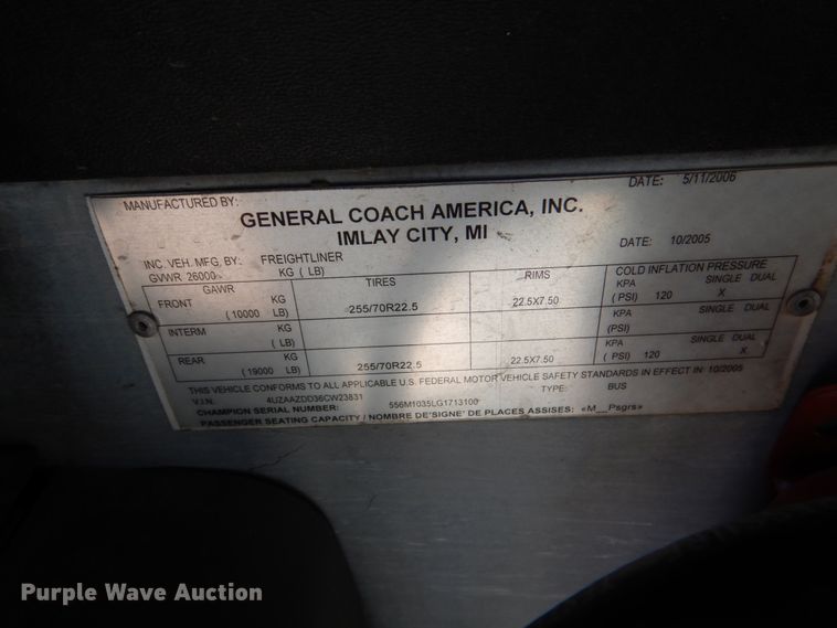 image for item HL9453 2006 Freightliner M1035  shuttle bus