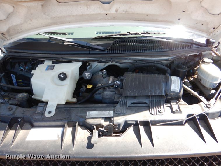 image for item HL9455 2004 Chevrolet Express G3500  shuttle bus