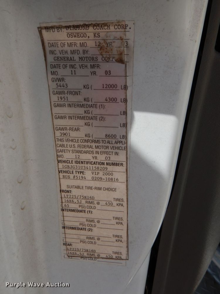 image for item HL9455 2004 Chevrolet Express G3500  shuttle bus