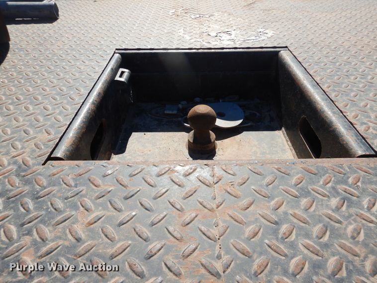 image for item HL9599 2015 Ford F550  flatbed truck