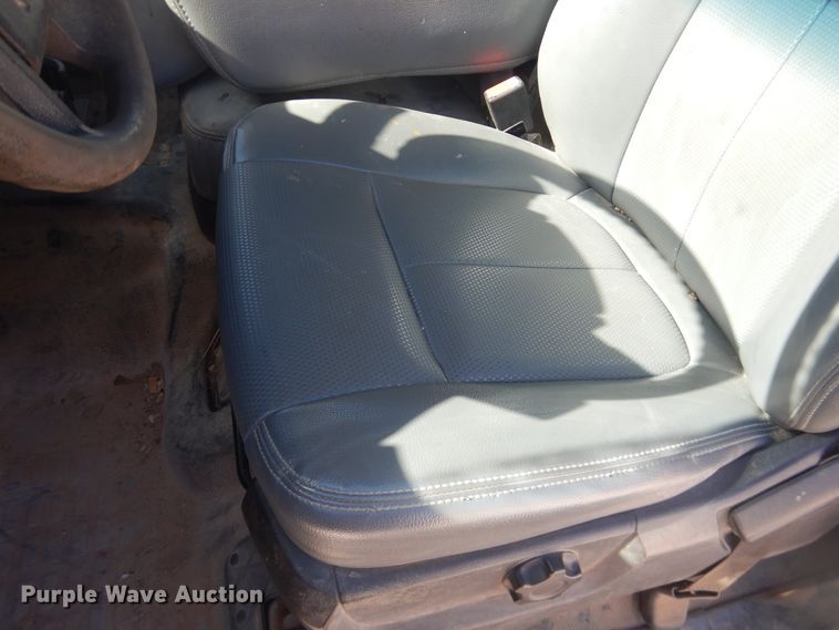 image for item HL9599 2015 Ford F550  flatbed truck