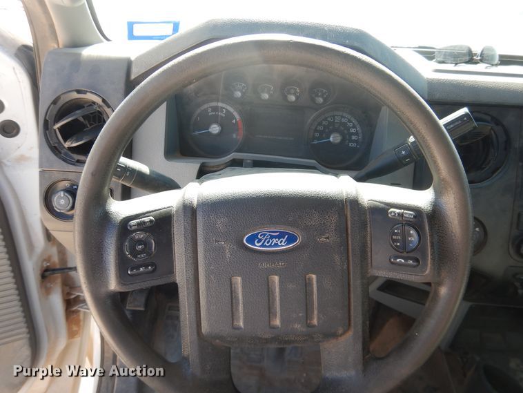 image for item HL9599 2015 Ford F550  flatbed truck