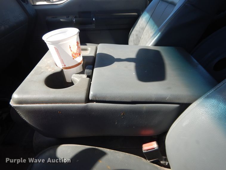 image for item HL9599 2015 Ford F550  flatbed truck