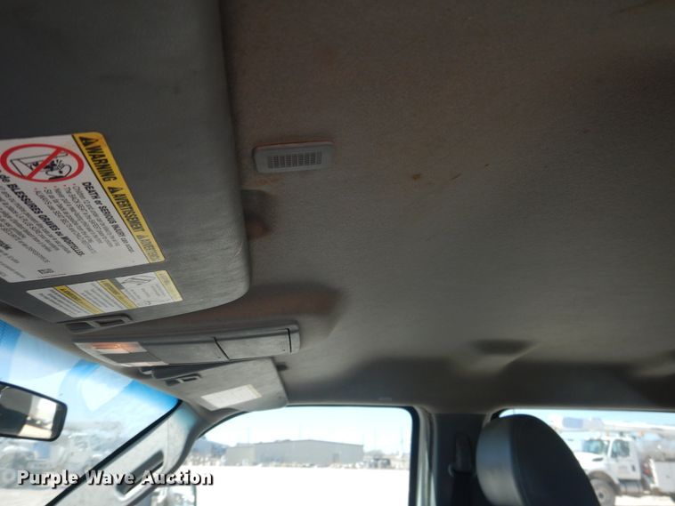 image for item HL9599 2015 Ford F550  flatbed truck