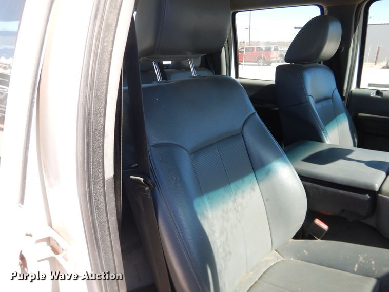 image for item HL9599 2015 Ford F550  flatbed truck