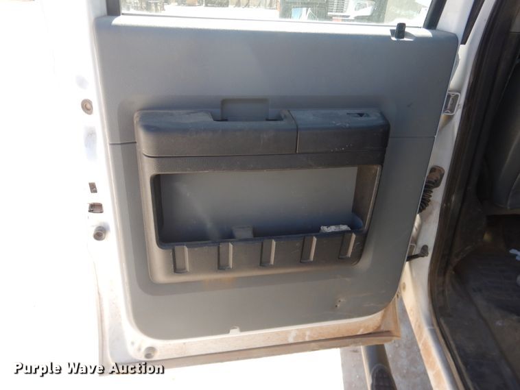 image for item HL9599 2015 Ford F550  flatbed truck