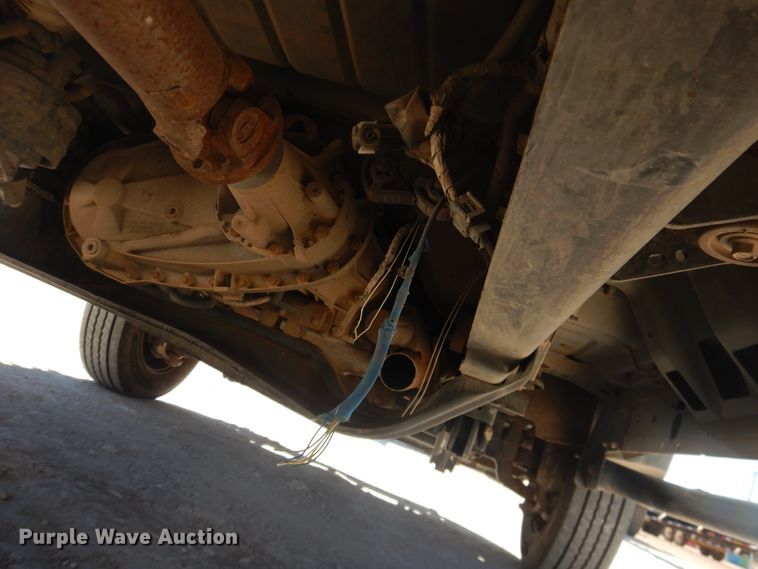 image for item HL9599 2015 Ford F550  flatbed truck