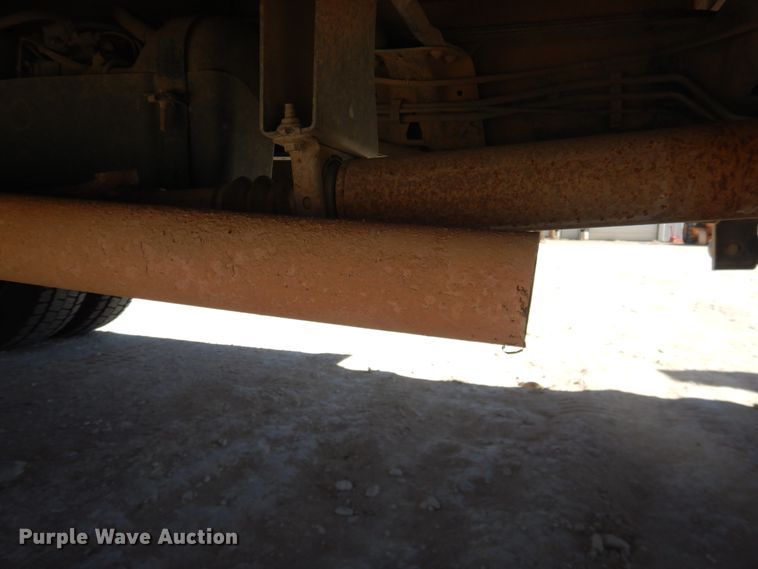 image for item HL9599 2015 Ford F550  flatbed truck