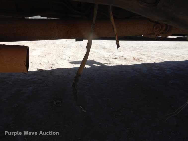 image for item HL9599 2015 Ford F550  flatbed truck