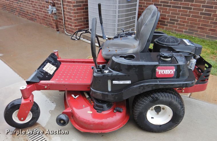 image for item HN9211 2013 Toro 74631  ZTR lawn mower