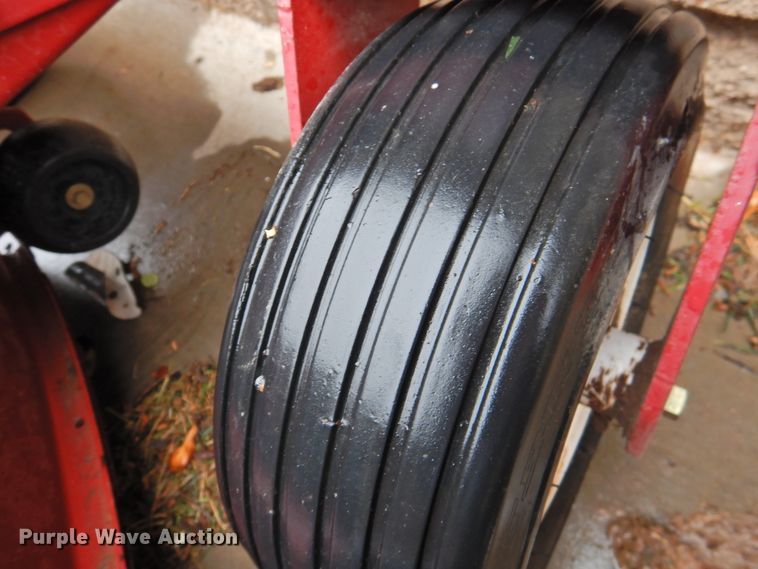 image for item HN9211 2013 Toro 74631  ZTR lawn mower