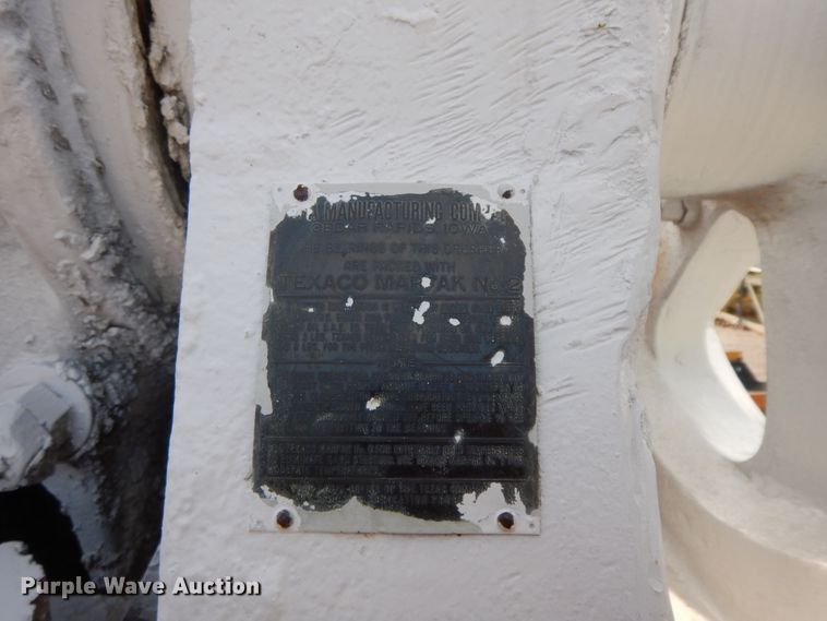 image for item HO9427 Cedarapids 1836 rock crusher