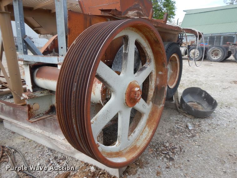 image for item HO9462 Cedarapids 4026 roll crusher