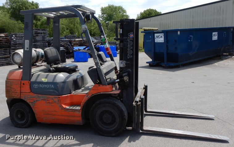 image for item HO9478 Toyota 786A  forklift