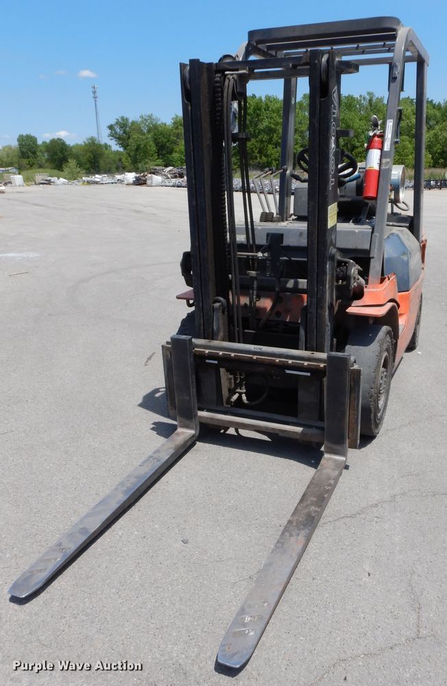 image for item HO9478 Toyota 786A  forklift