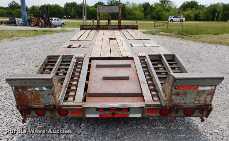 image for item HT9259 2005 Interstate Trailers G20DT  equipment trailer
