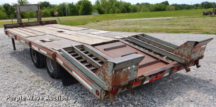image for item HT9259 2005 Interstate Trailers G20DT  equipment trailer