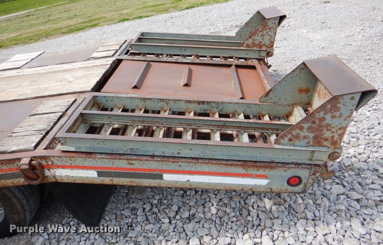 image for item HT9259 2005 Interstate Trailers G20DT  equipment trailer