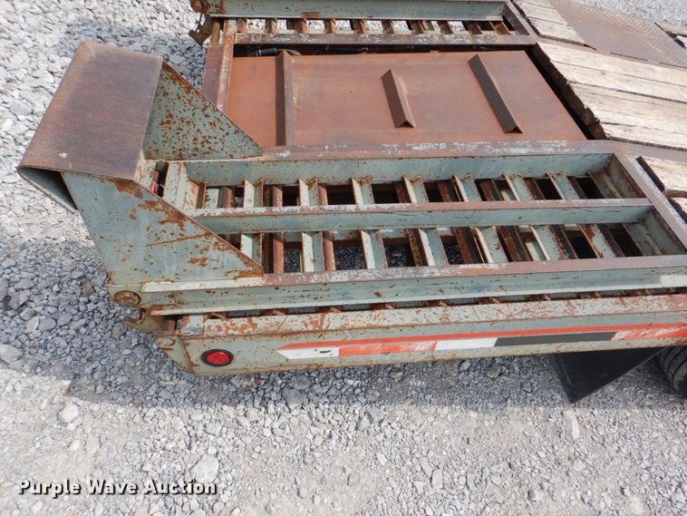 image for item HT9259 2005 Interstate Trailers G20DT  equipment trailer