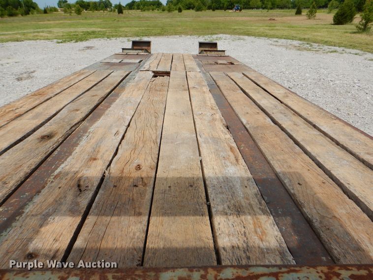 image for item HT9259 2005 Interstate Trailers G20DT  equipment trailer