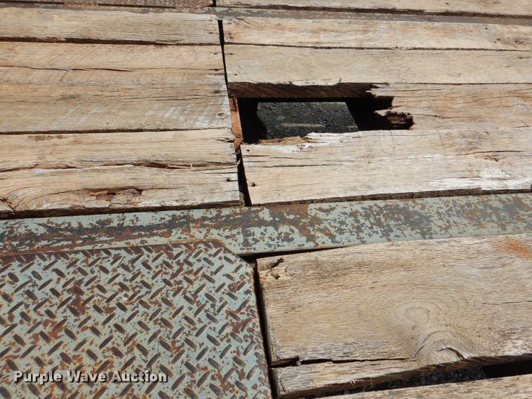 image for item HT9259 2005 Interstate Trailers G20DT  equipment trailer