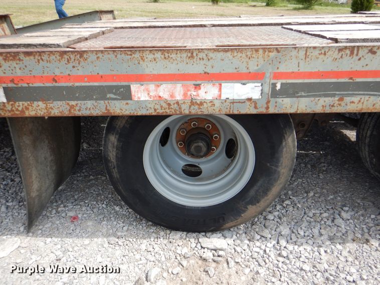 image for item HT9259 2005 Interstate Trailers G20DT  equipment trailer