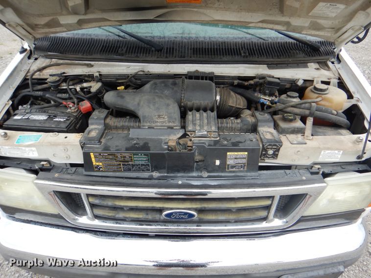 image for item HT9261 2007 Ford Econoline E450  shuttle bus