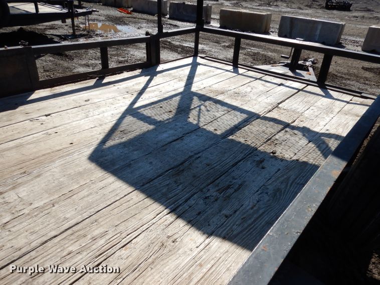 image for item HU9150 2002 Eagle utility trailer