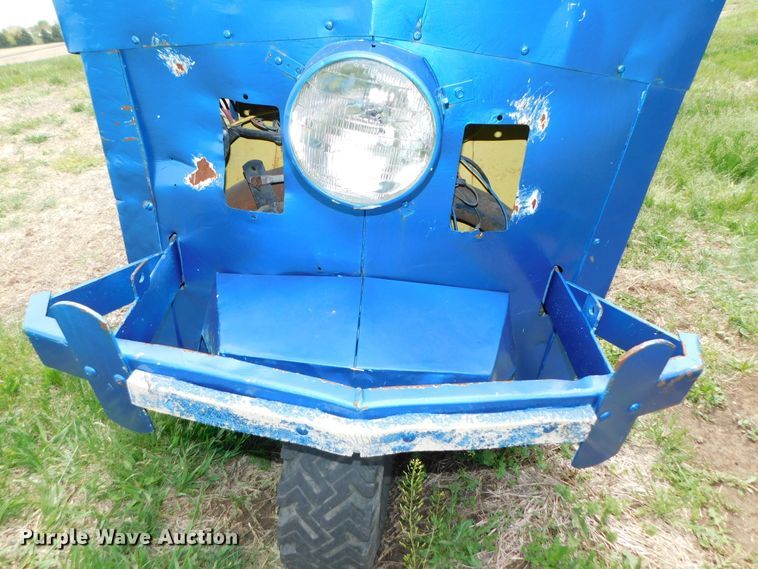 image for item HX9302 Cushman Truckster  utility cart